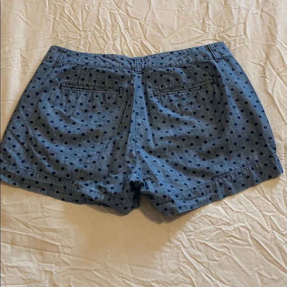 Polka dots shorts with side and back pockets - Picture 2 of 3